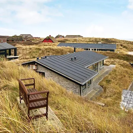 Henne Cxxxv * Henne Strand