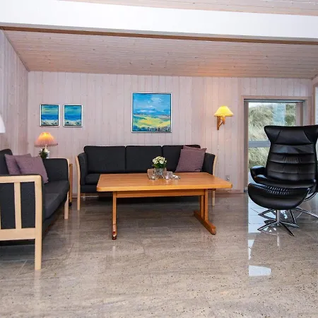 Henne Cxxxv Holiday home *